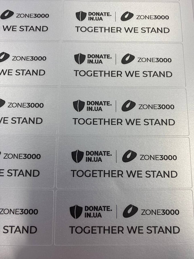 Заказать печать хром наклеек